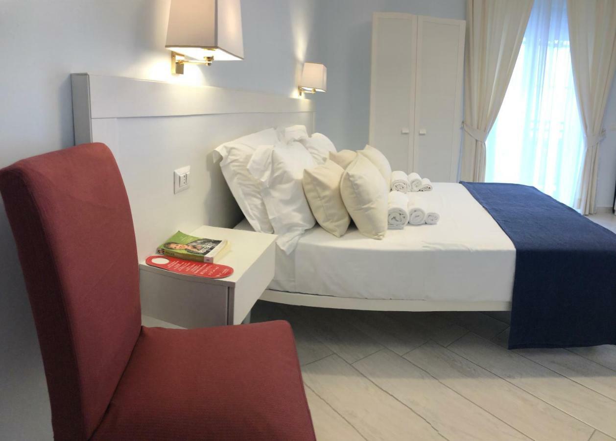 נאפולי Maison Claudette Toledo מראה חיצוני תמונה